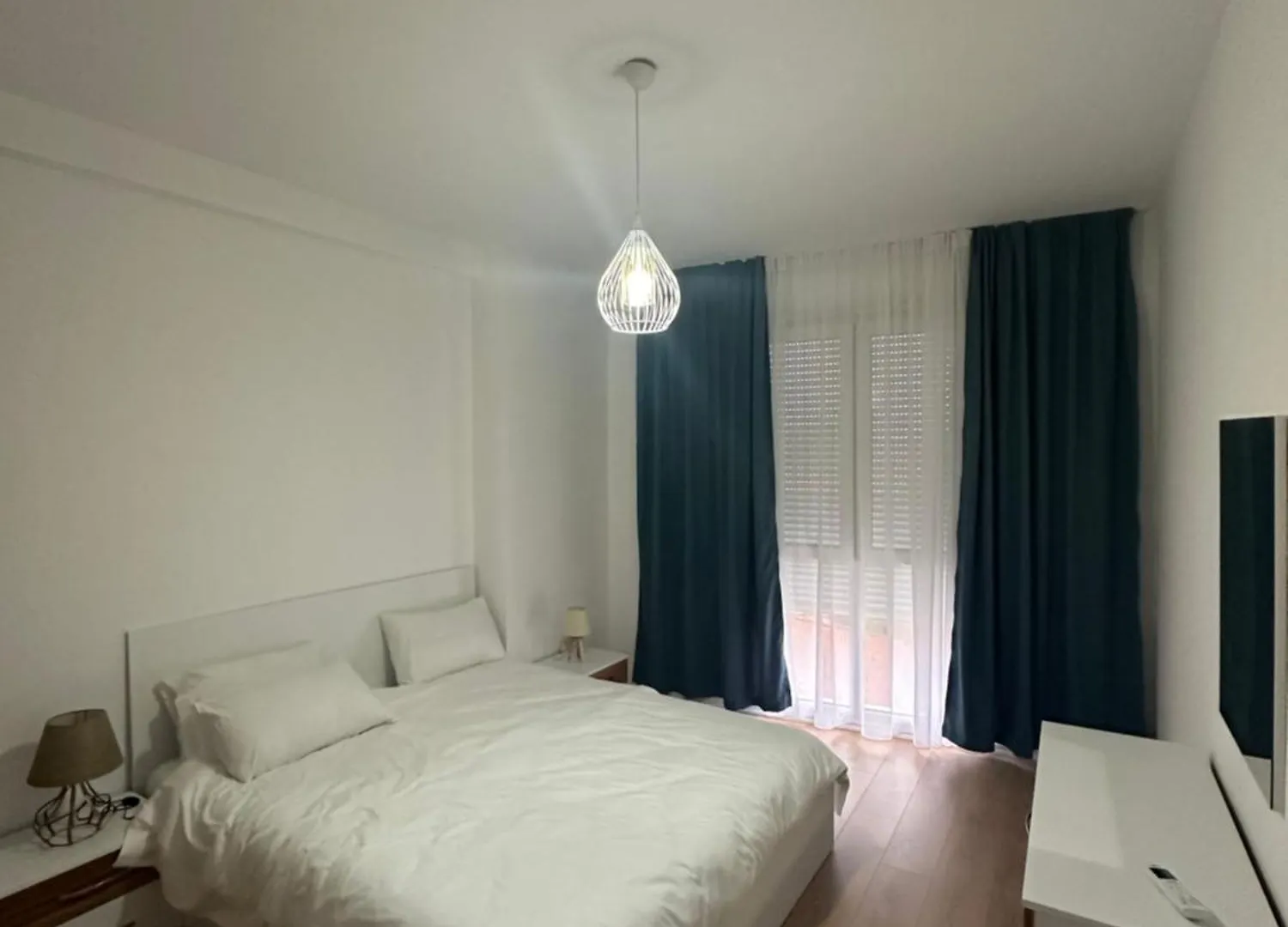 טיראנה Xhm Apartment 1