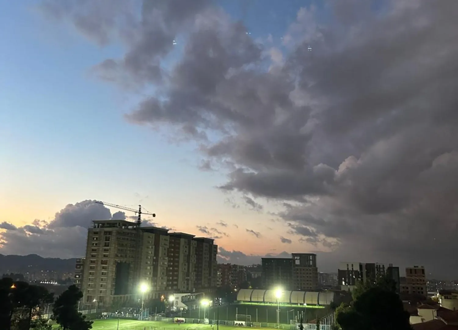 טיראנה Xhm Apartment 1